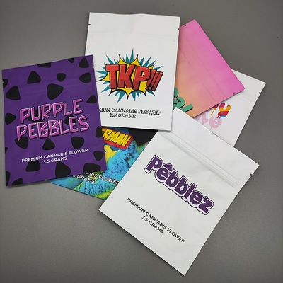 Zamknięte miękkim dotknięciem Mylar Stand Up Pockets Custom For Weed Flower Packaging